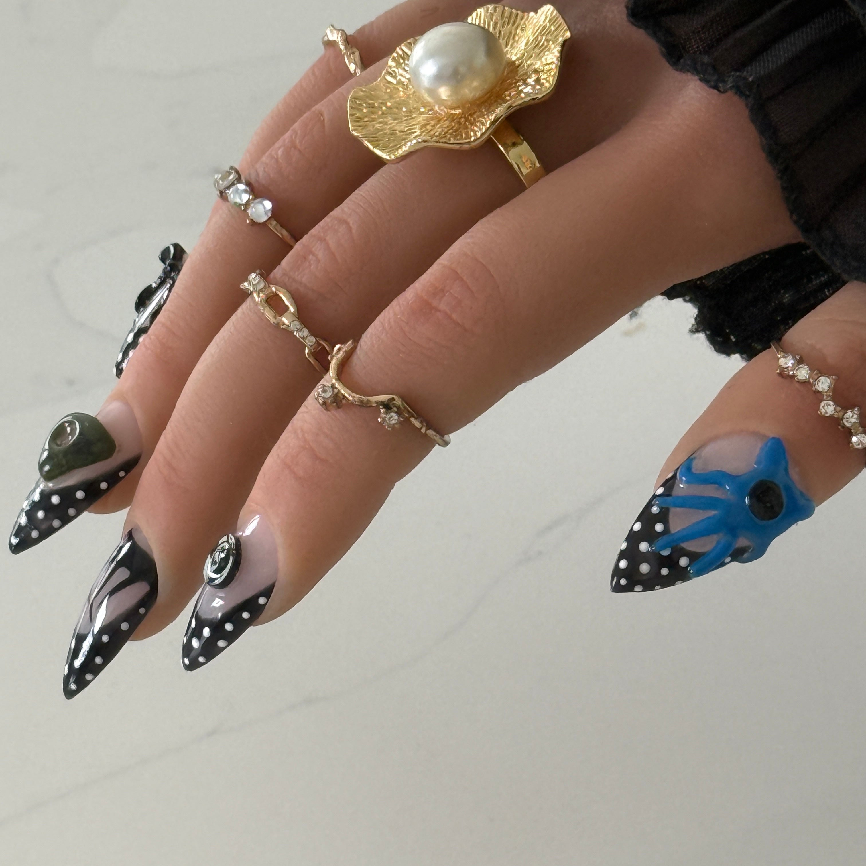 🖤 Ojos Negros — Handmade Press-On Nails