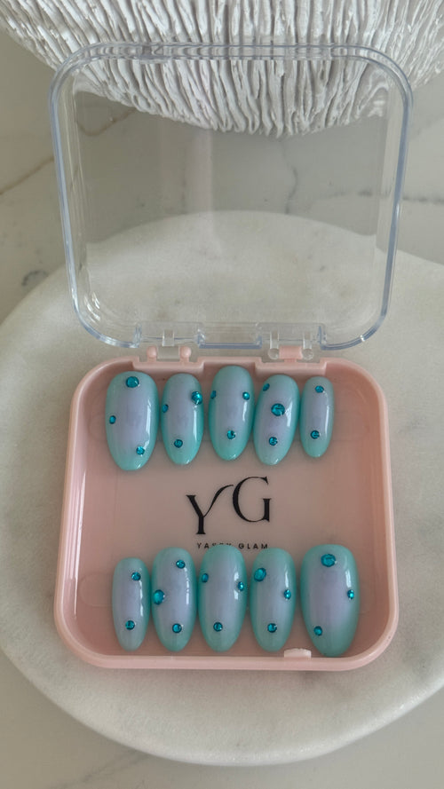 Aqua Aura – Soft Glow Set
